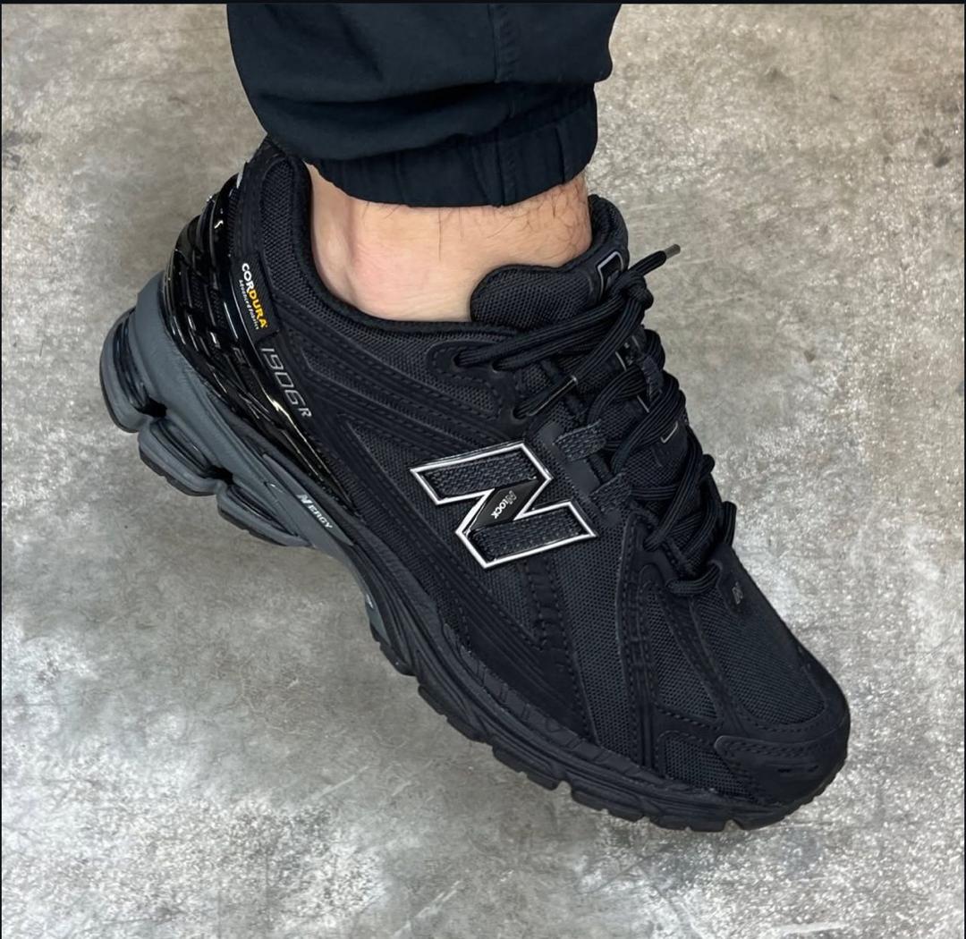 NB Black Luxury Sneaker